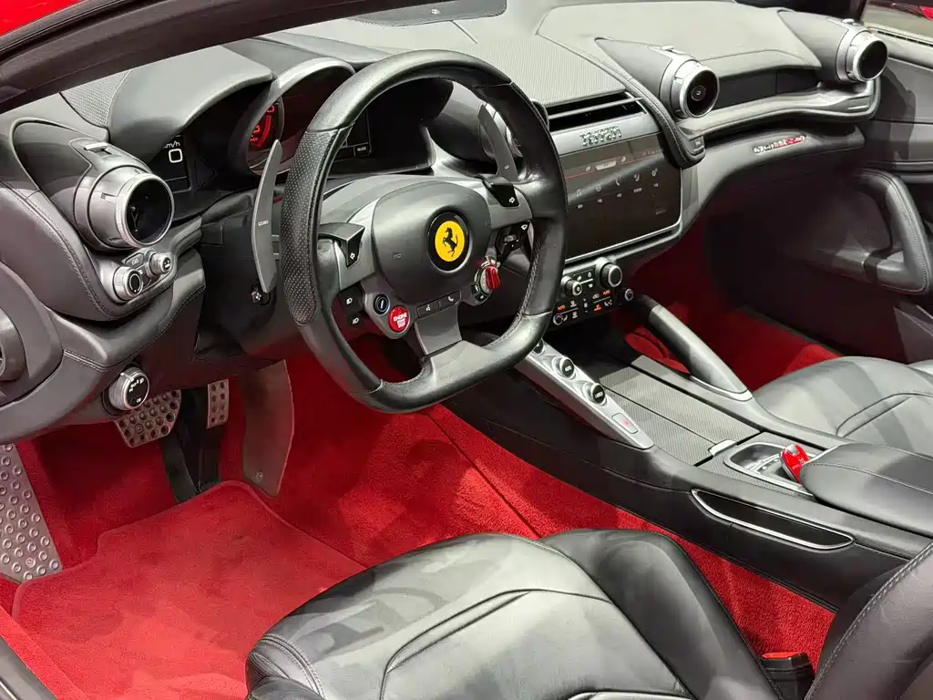 GTC4Lusso 2017 3.9T V8 купить на сайте DeffCars