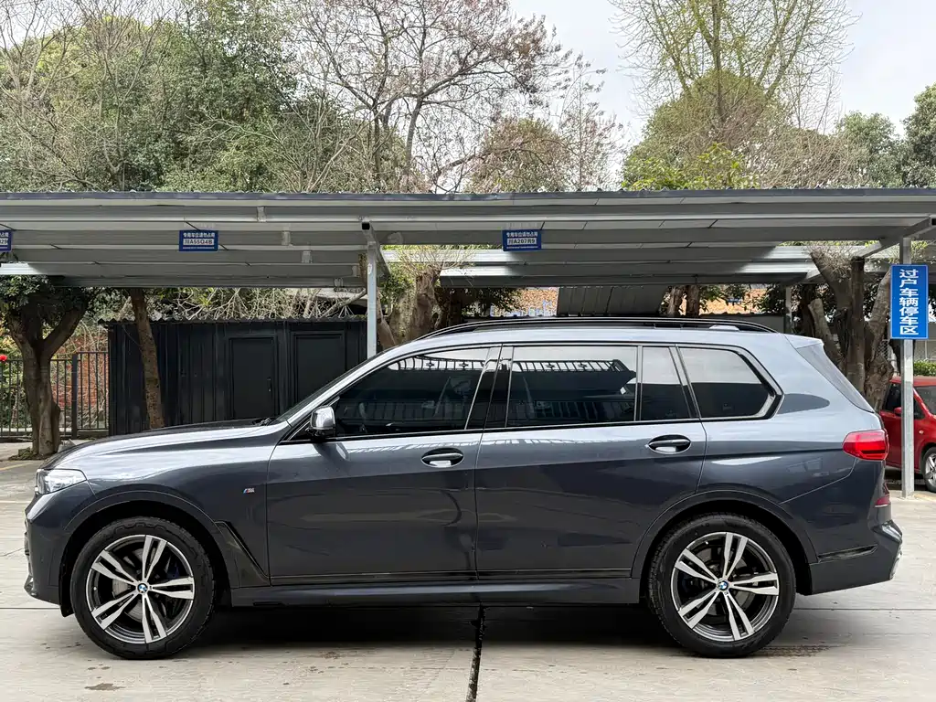 BMW X7 2019 xDrive40i Exclusive M Sports Package купить на сайте DeffCars