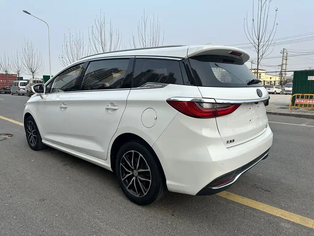 Song MAX 2017 1.5T automatic smart connection premium model 7 seats купить на сайте DeffCars