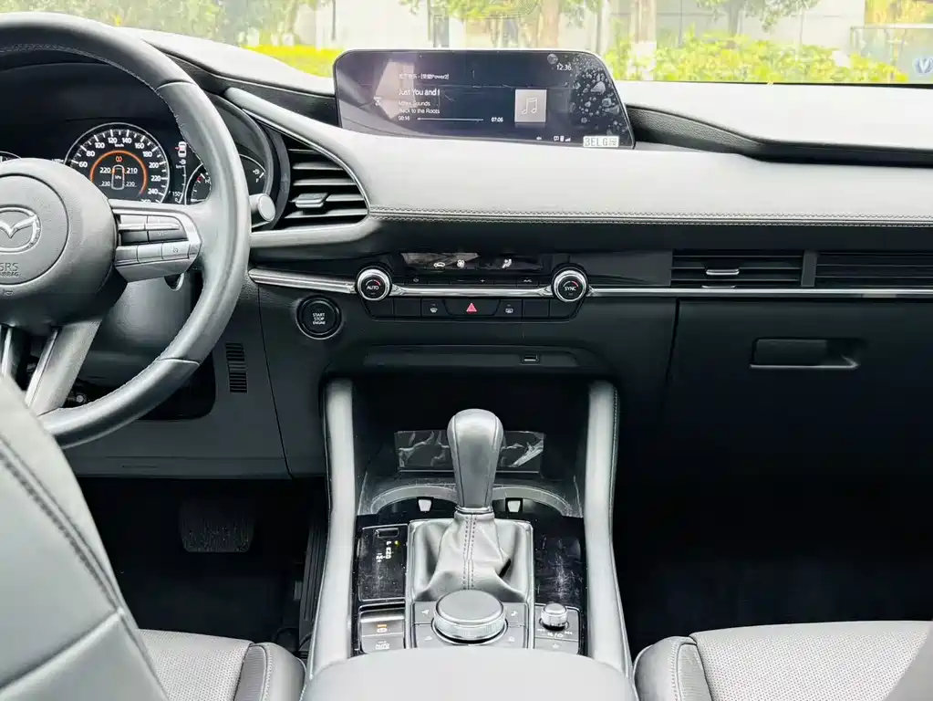 Mazda3 Angkesela 2020 2.0L Automatic Premium Edition купить на сайте DeffCars