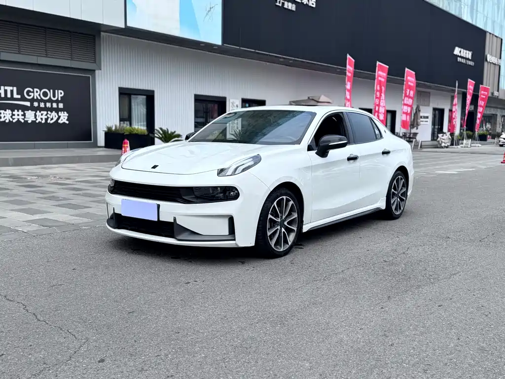 Lynk & Co 03 2019 2.0TD automatic version купить на сайте DeffCars
