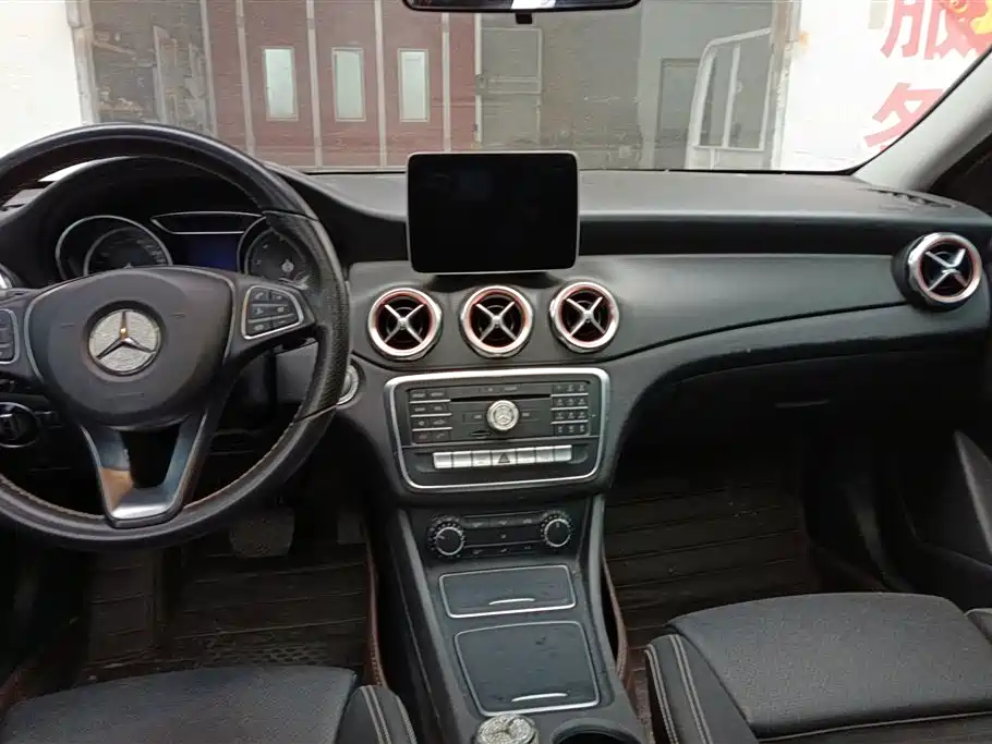 Mercedes-Benz GLA 2018 GLA 200 Dynamic купить на сайте DeffCars