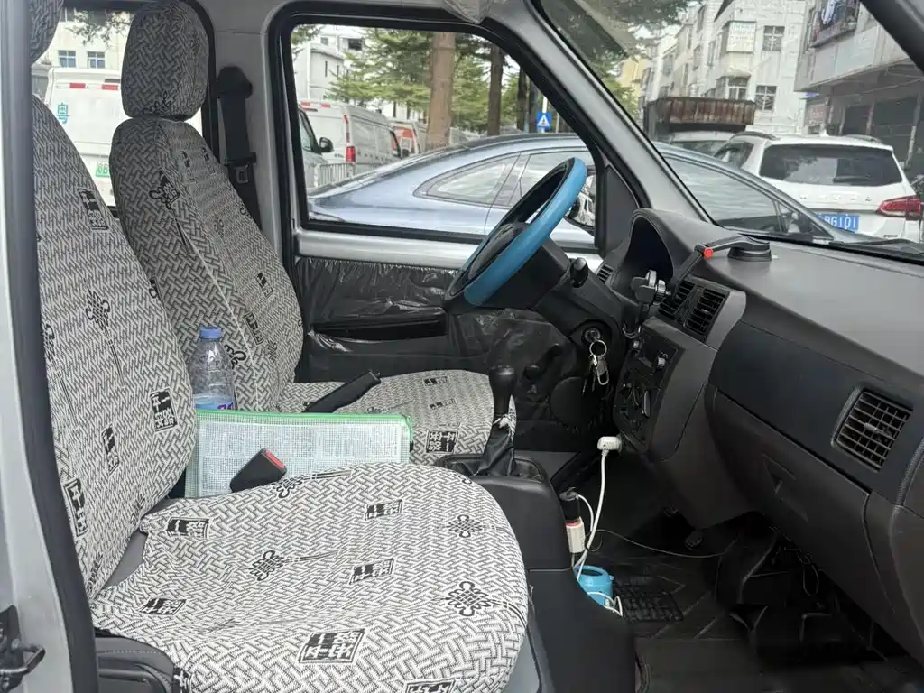 Wuling Rongguang 2019 1.5L extended van transport truck basic model 5 seats купить на сайте DeffCars