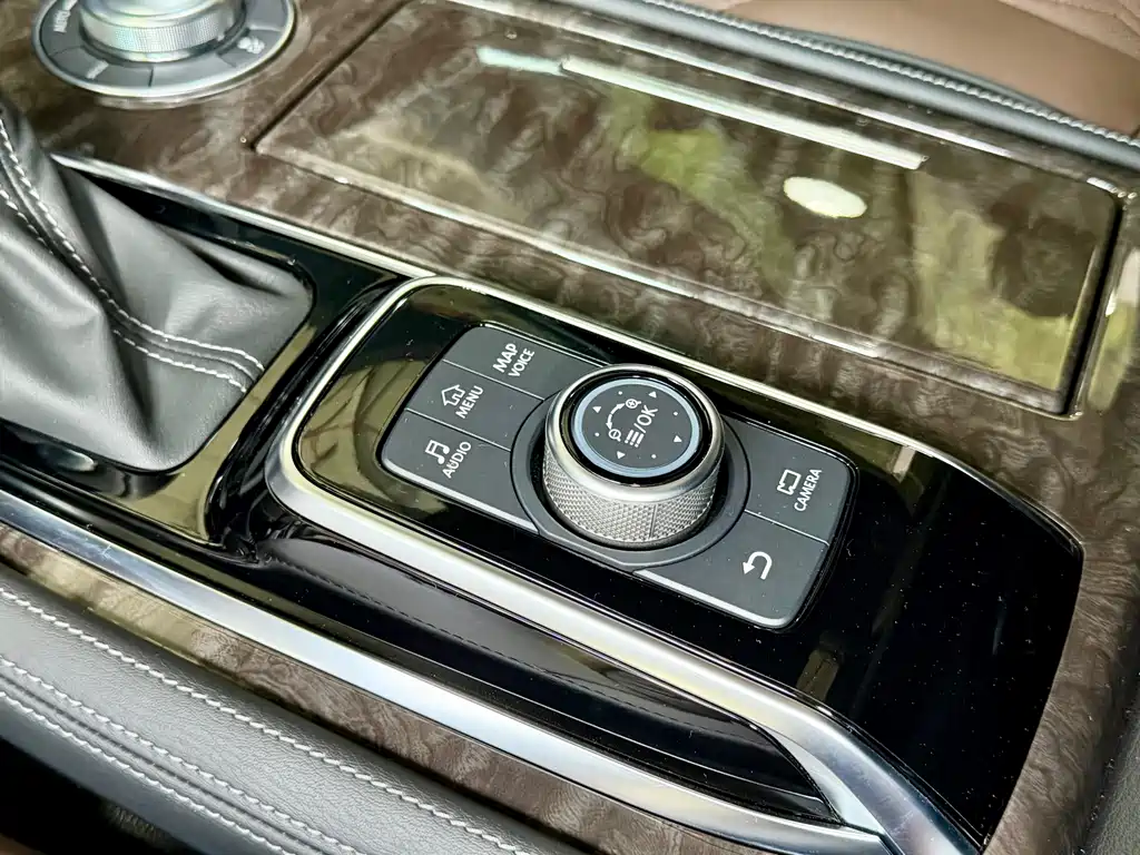 Patrol 2023 ARMADA 5.6L Armada Platinum Edition купить на сайте DeffCars