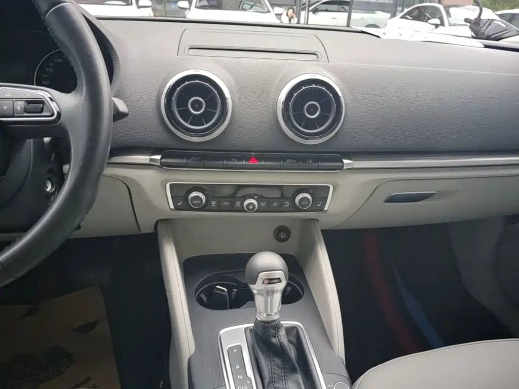 Audi A3 2014 Limousine 35 TFSI automatic luxury model купить на сайте DeffCars