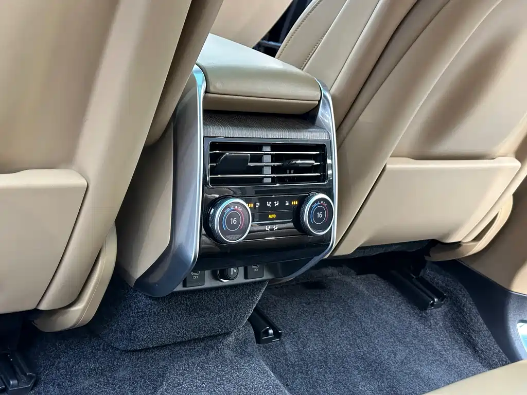 Range Rover 2024 3.0 L6 400PS Extended Edition, seven seats купить на сайте DeffCars