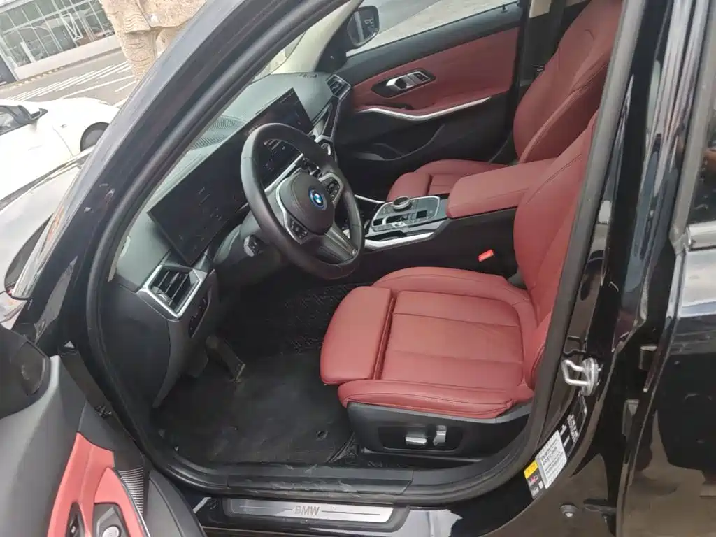 BMW i3 2022 eDrive 35 L купить на сайте DeffCars