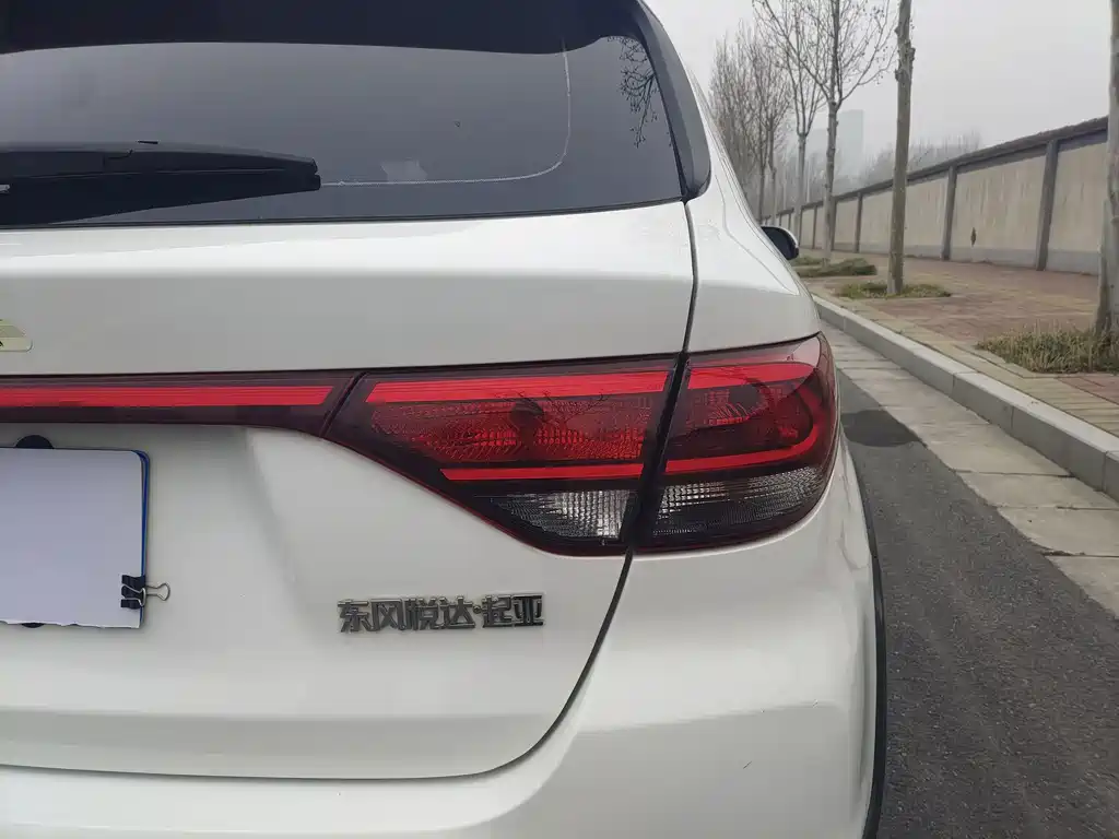 KX CROSS 2017 1.4L AT GLS купить на сайте DeffCars