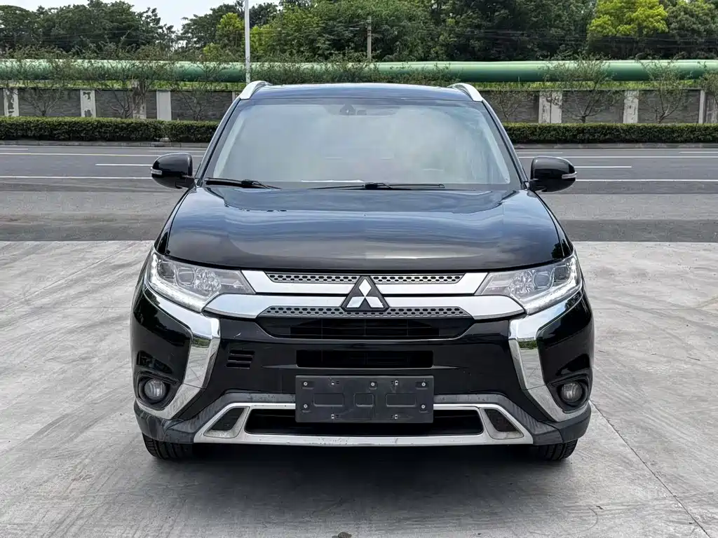 Outlander 2018 2.4L four-wheel drive elite version 5 seats купить на сайте DeffCars