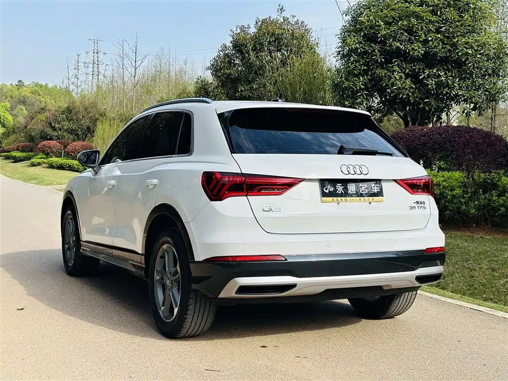 Audi Q3 2021 35 TFSI Enterprising and Elegant Model купить на сайте DeffCars