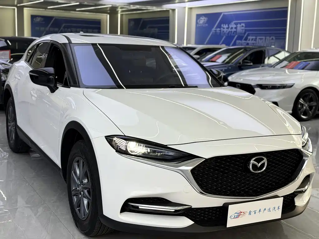 Mazda CX-4 2021 2.0L automatic two-wheel drive Blue Sky Vitality Edition купить на сайте DeffCars