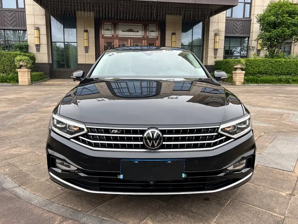 Magotan 2023 2 million commemorative edition 330TSI DSG luxury model купить на сайте DeffCars