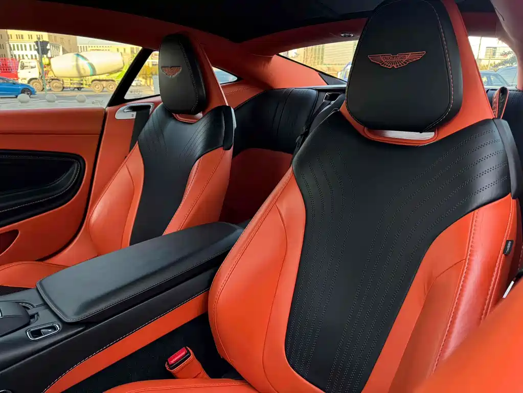 Aston Martin DB11 2019 4.0T V8 Coupe купить на сайте DeffCars
