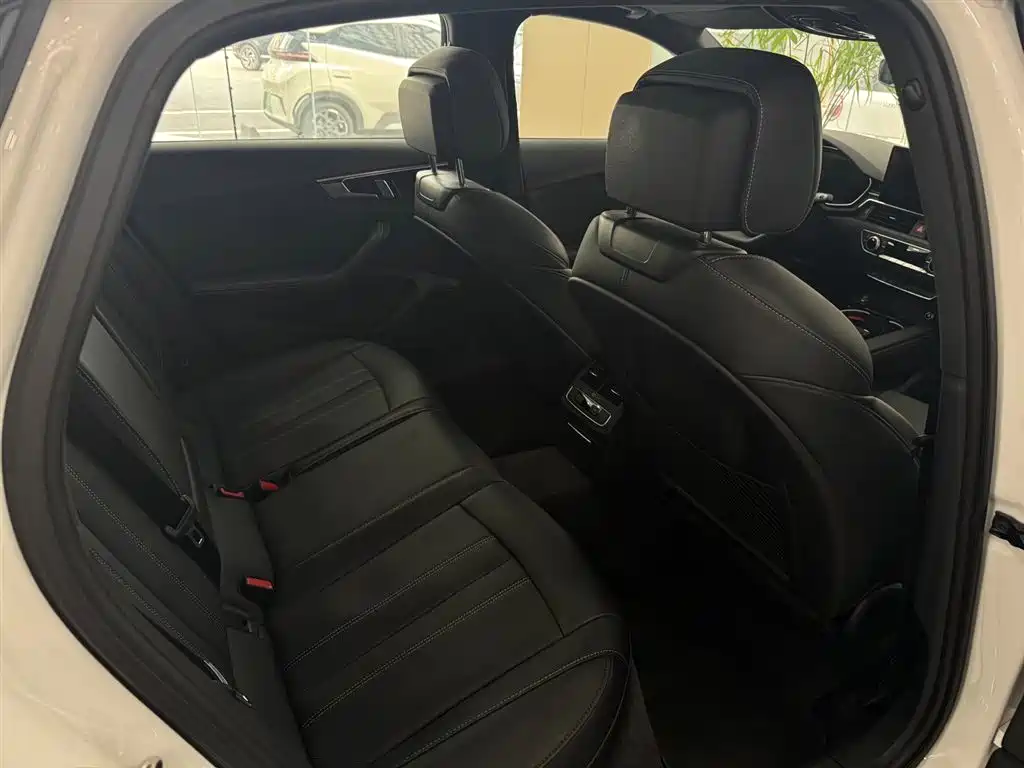 Audi A4L 2025 Model 2 Million Yuexiang Edition 40 TFSI Luxury Dynamic Bu0026O Starry Night Edition купить на сайте DeffCars