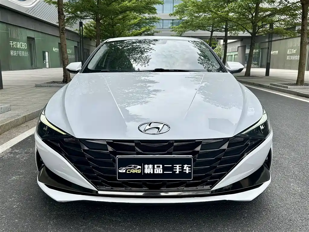 Elantra 2021 1.5L CVT LUX Premium Edition купить на сайте DeffCars