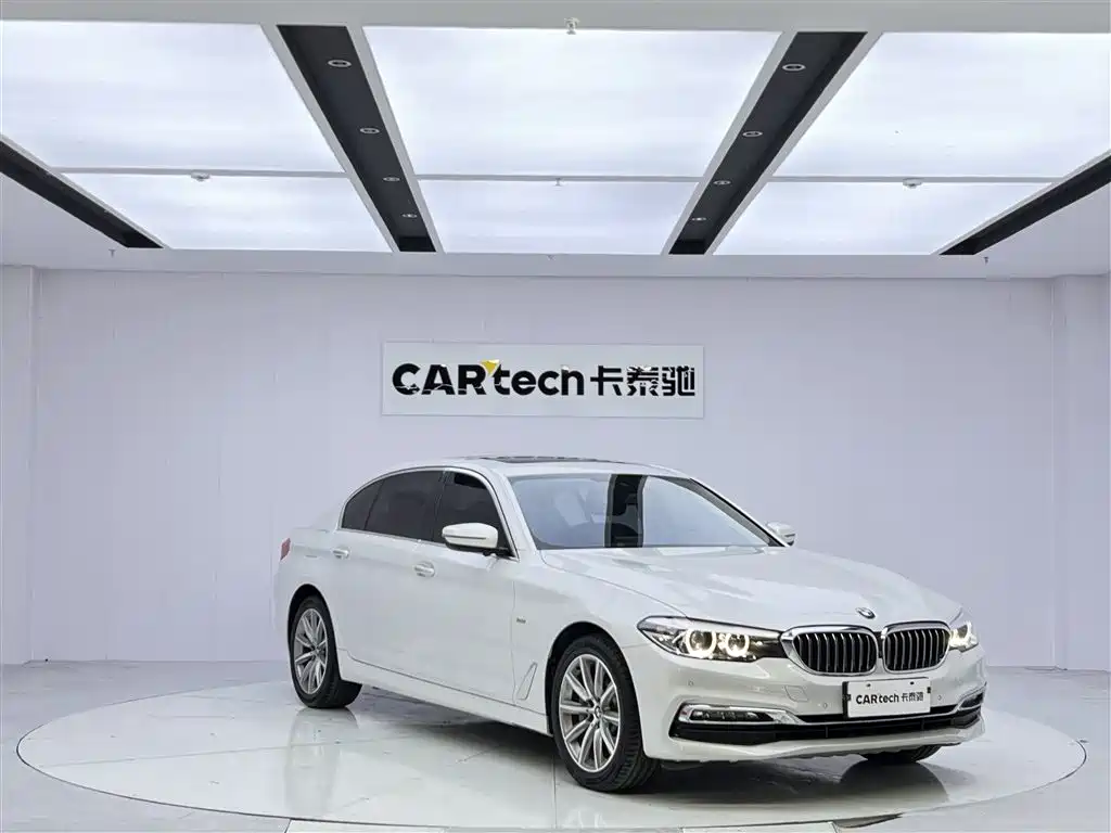BMW 5 Series 2018 530Li Leading Luxury Package купить на сайте DeffCars