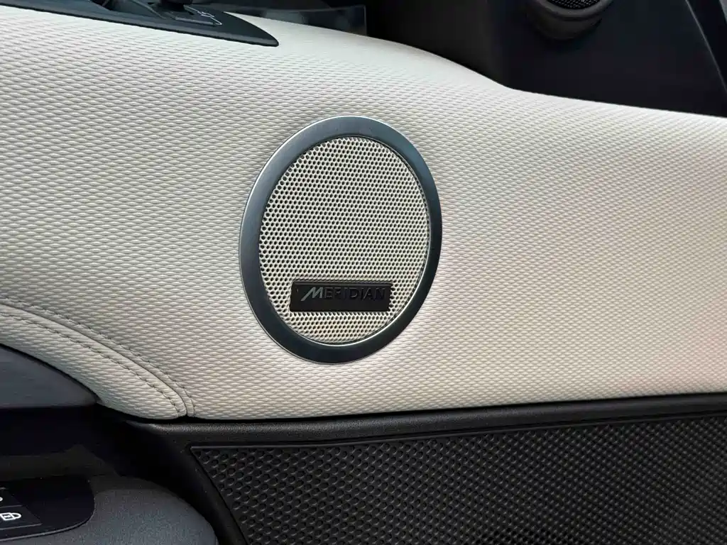 Discover the 2021 360PS R-Dynamic SE купить на сайте DeffCars