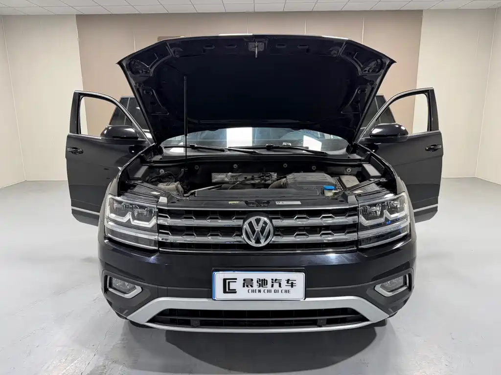 Touron 2020 380TSI four-wheel drive luxury version National VI купить на сайте DeffCars