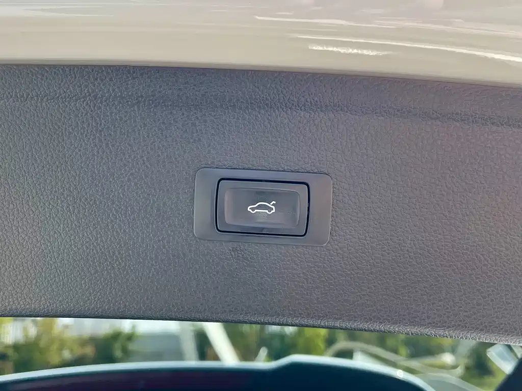 Audi Q5L 2018 45 TFSI Exclusive Fashion Model National V купить на сайте DeffCars