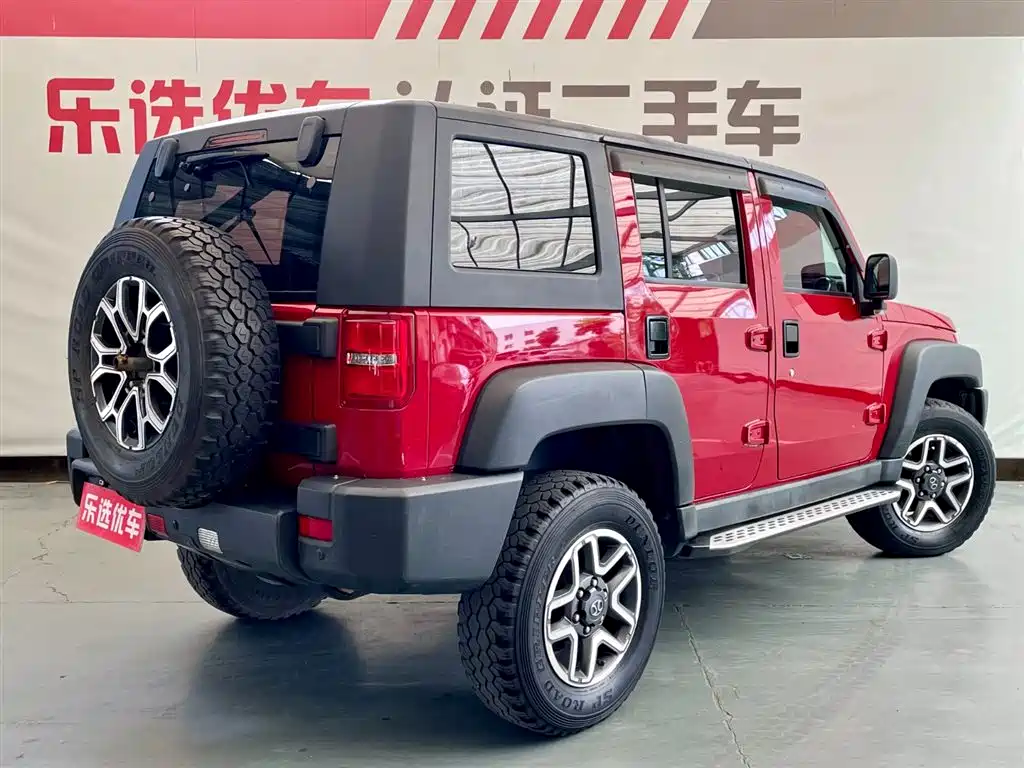Beijing off-road BJ40 2016 40L 2.3T automatic four-wheel drive exclusive version купить на сайте DeffCars