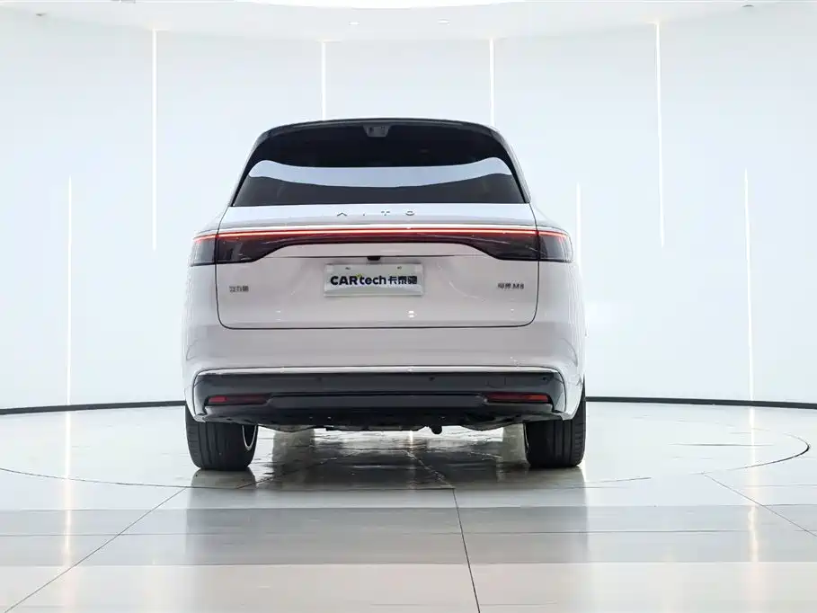 Wenjie M8 2025 extended range Ultra version 53.4kWh 6-seater version купить на сайте DeffCars