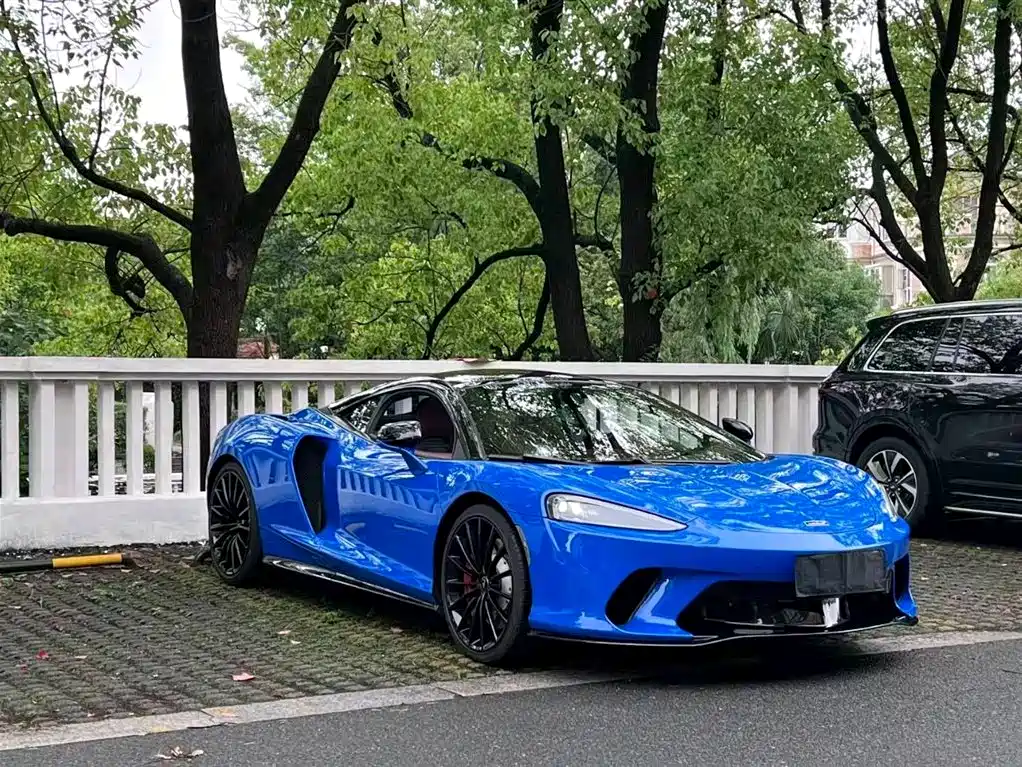 McLaren GT 2019 4.0T standard model купить на сайте DeffCars