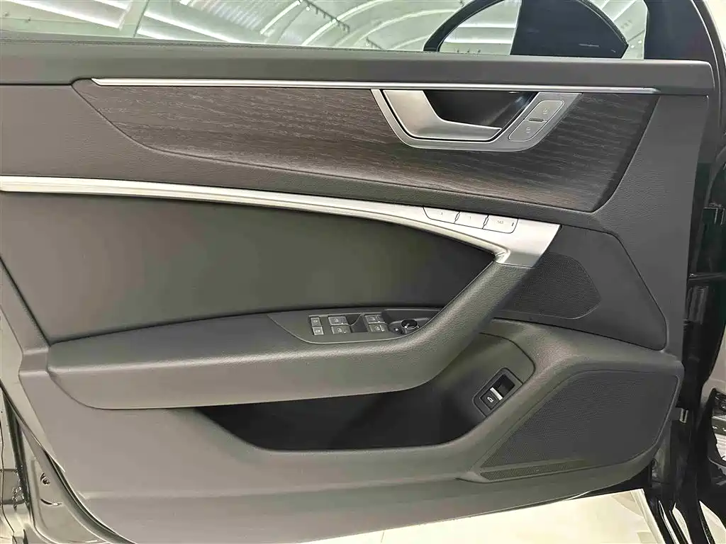 Audi A6L 2024 45 TFSI quattro premium dynamic model купить на сайте DeffCars