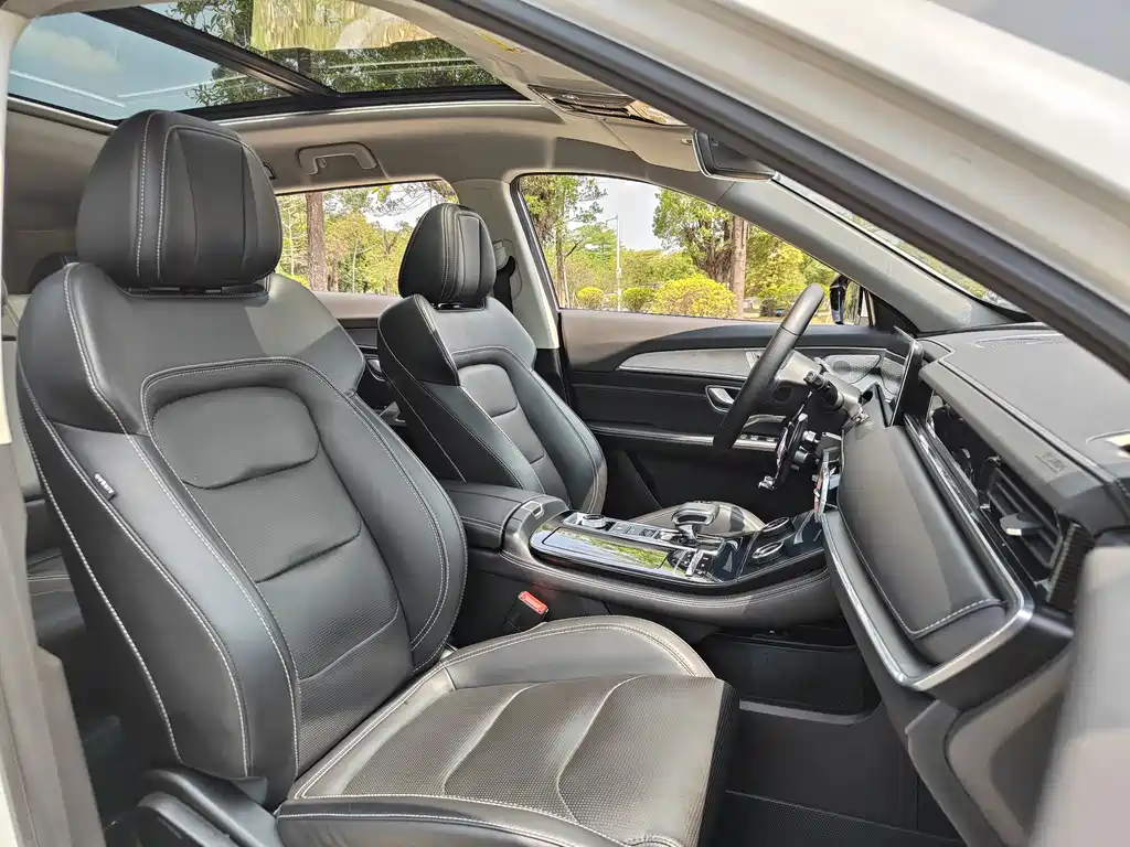 Jietu X70 PLUS 2021 model 1.6T DCT 6 seats купить на сайте DeffCars