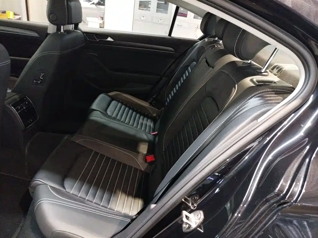 Magotan 2020 330TSI DSG leading model купить на сайте DeffCars