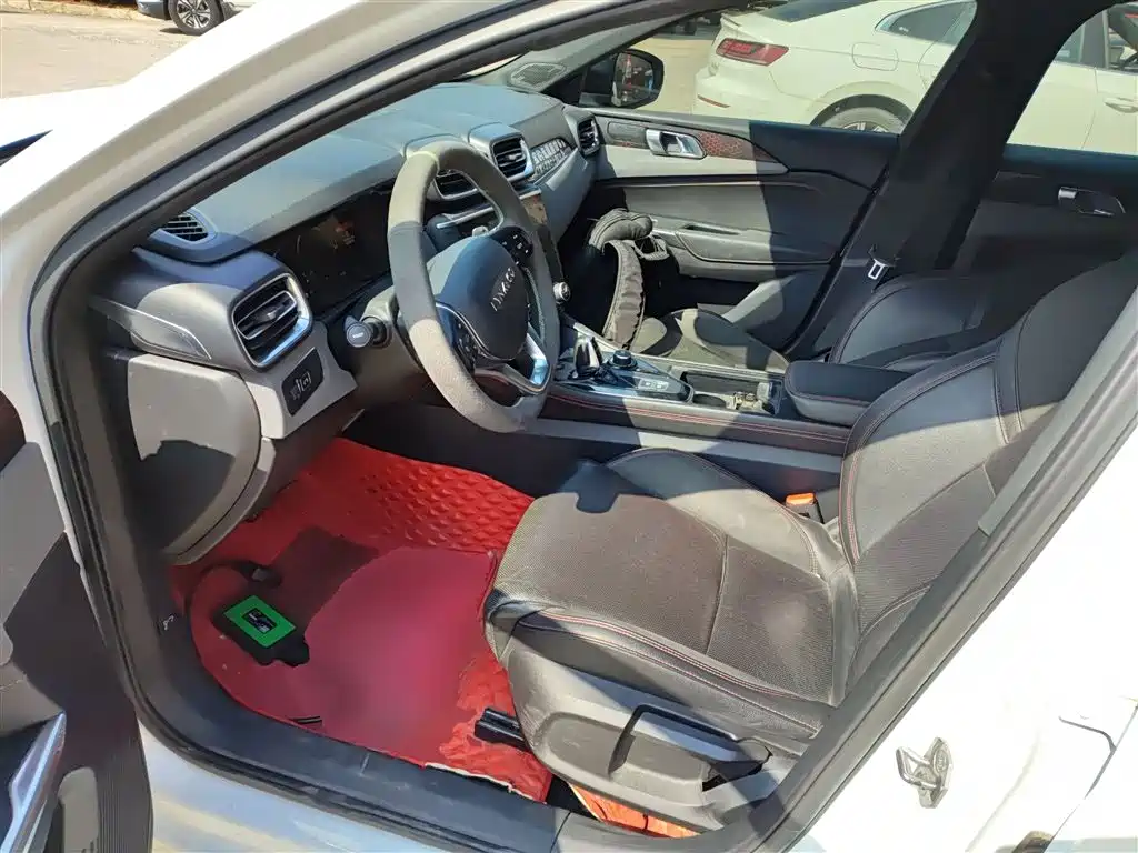Lynk & Co 03 2019 1.5TD DCT Powerful Edition National VI купить на сайте DeffCars