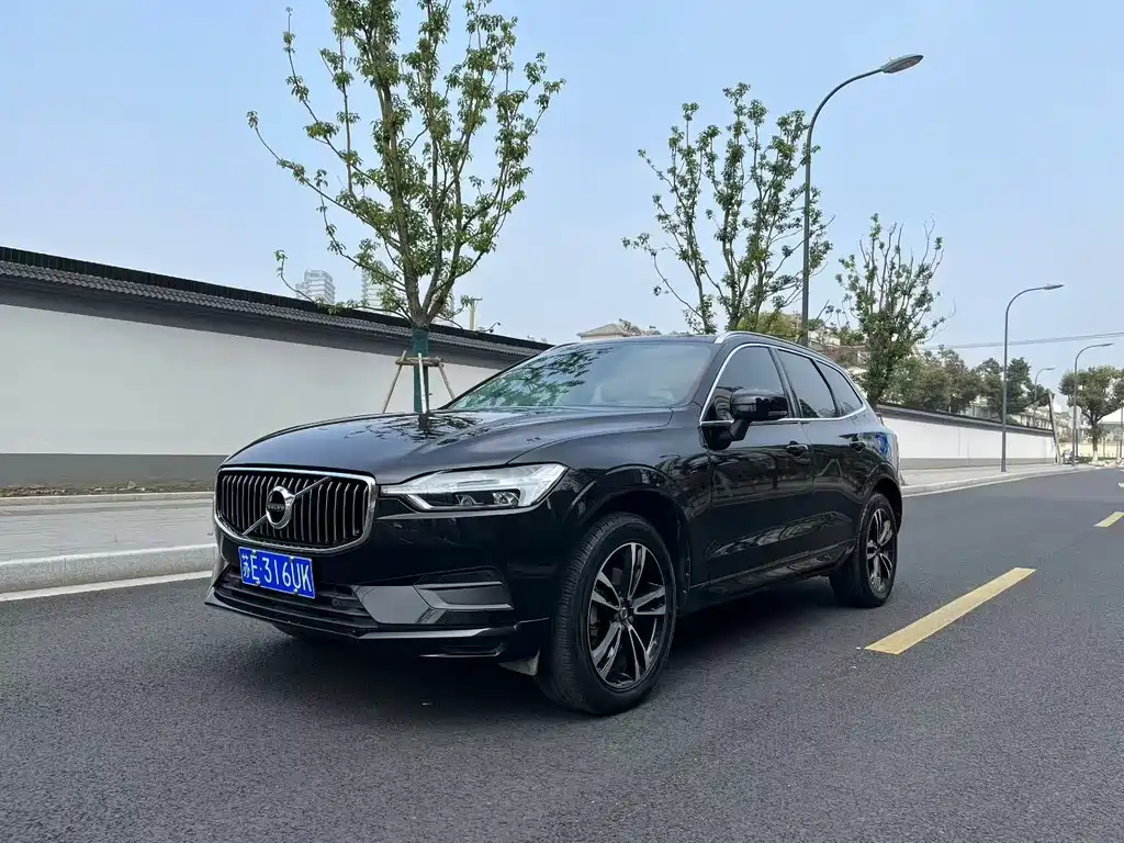 Volvo XC60 2019 T5 4WD Zhiyuan Edition National VI купить на сайте DeffCars