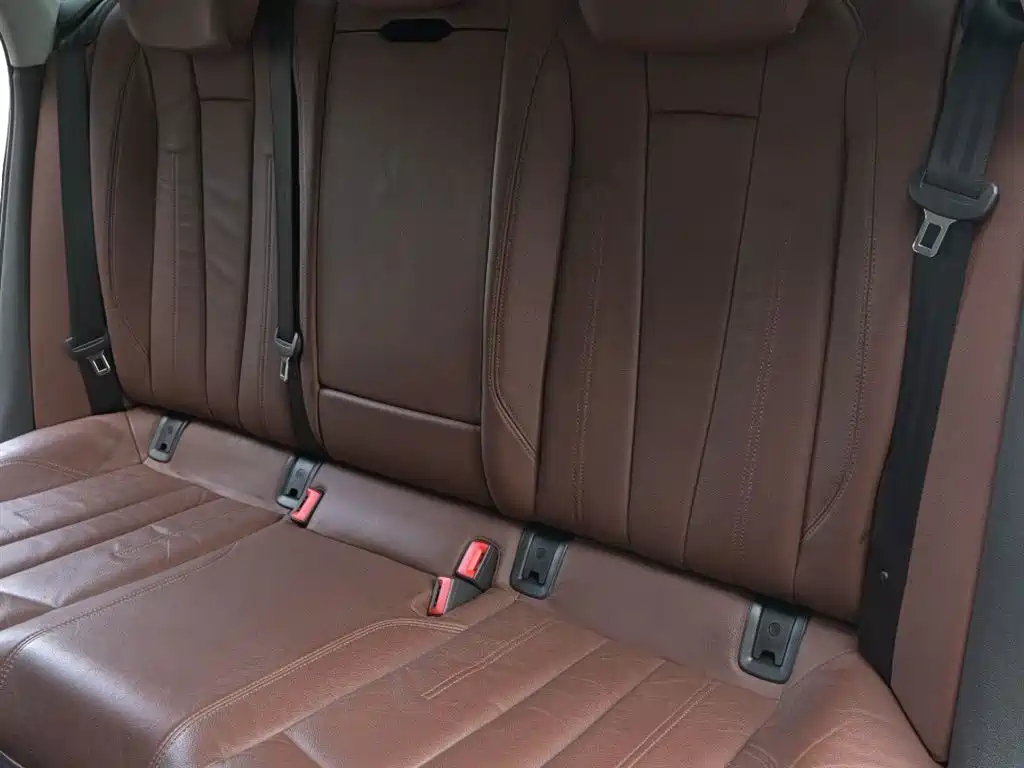 Audi A4L 2017 40 TFSI Fashion Type купить на сайте DeffCars