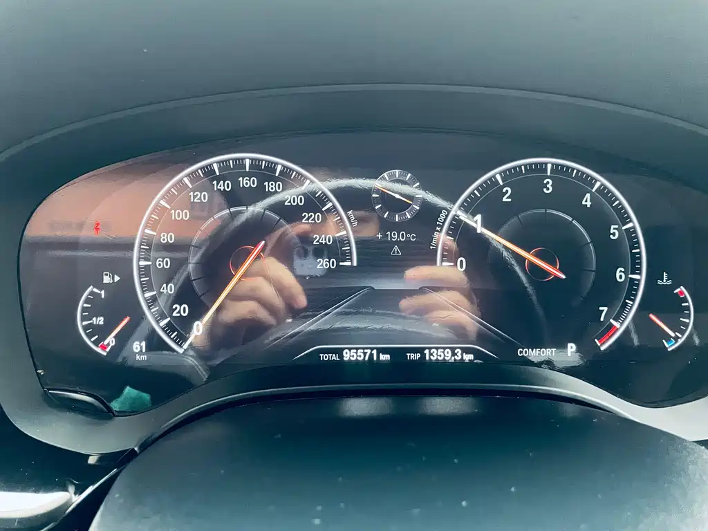 BMW 5 Series 2019 525Li Luxury Package купить на сайте DeffCars
