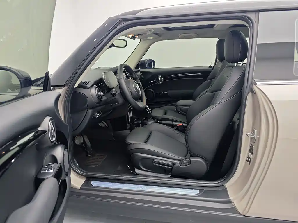 MINI 2023 1.5T COOPER Artist купить на сайте DeffCars