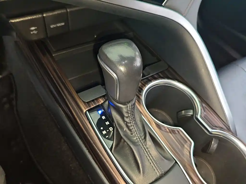 Camry 2019 facelift 2.0G Deluxe Edition купить на сайте DeffCars