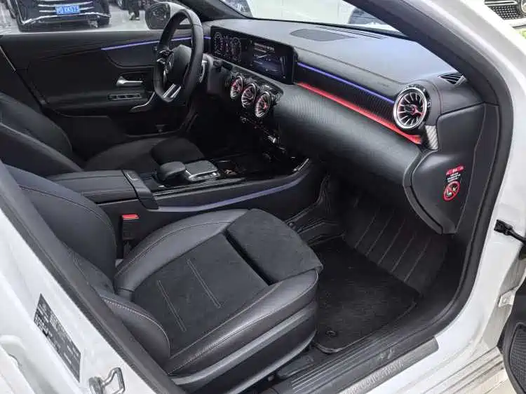 Mercedes-Benz A-Class 2023 A 200 L Fashion Model купить на сайте DeffCars