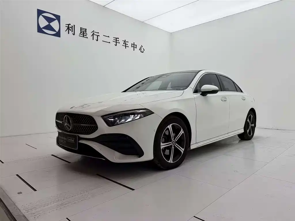 Mercedes-Benz A-Class 2024 A 200 L Fashion купить на сайте DeffCars