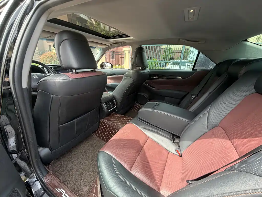 Crown 2018 2.0T Sports Edition купить на сайте DeffCars