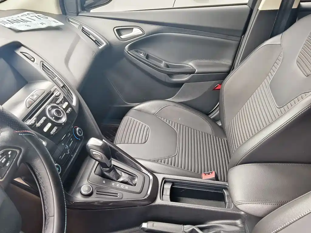 Focus 2018 hatchback classic 1.6L automatic comfort smart mobility version купить на сайте DeffCars