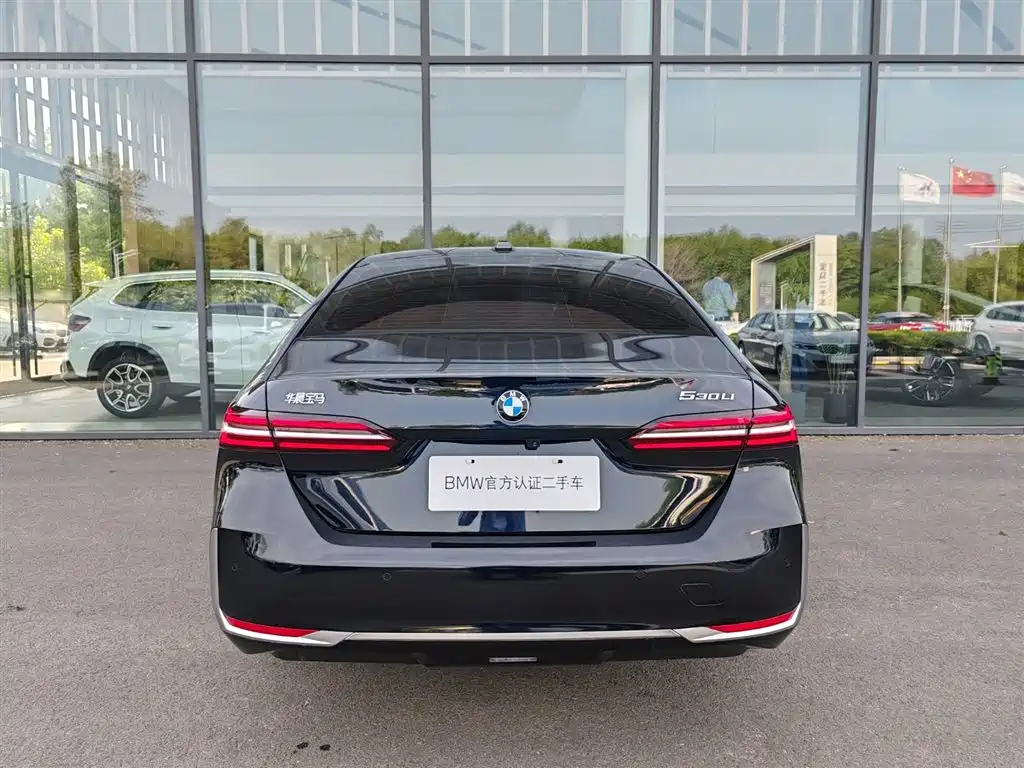 BMW 5 Series 2024 530Li Leading Luxury Package купить на сайте DeffCars