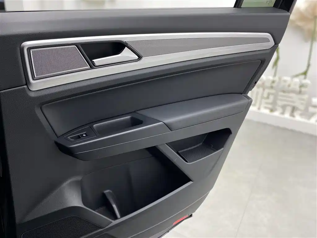 Touron 2020 380TSI four-wheel drive luxury version National V купить на сайте DeffCars