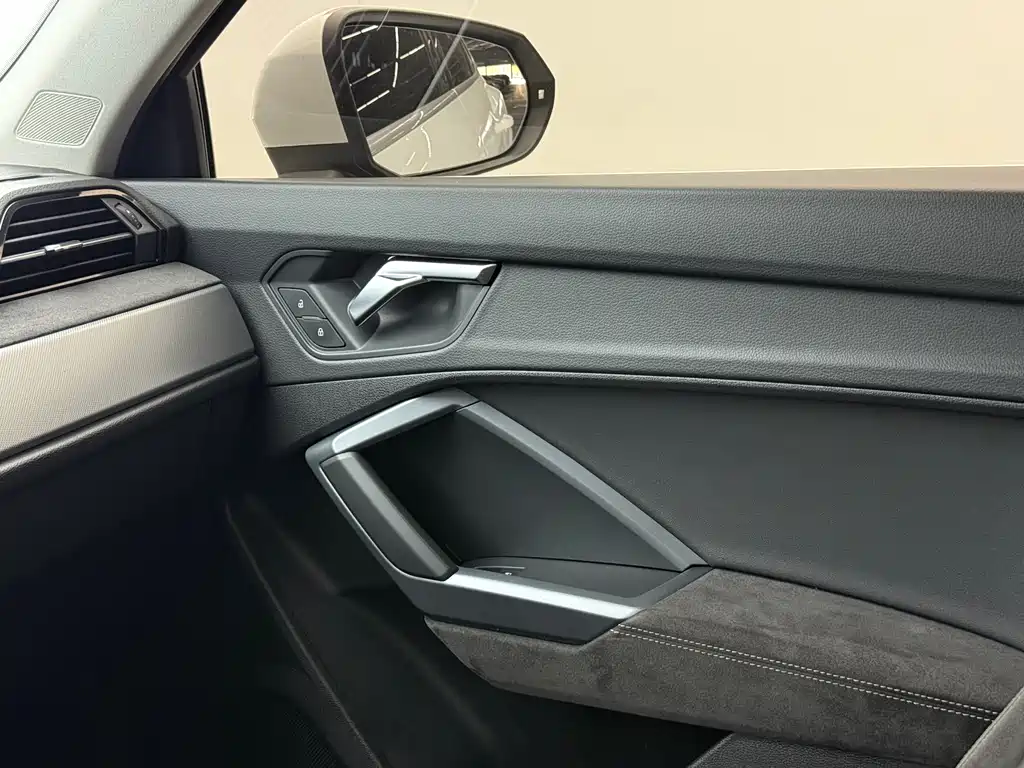 Audi Q3 Sportback 2022 35 TFSI Enterprising купить на сайте DeffCars
