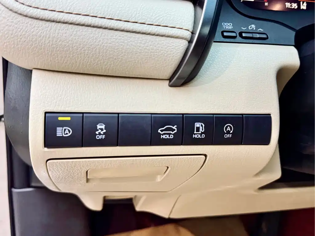 Camry 2021 2.5G Deluxe Edition купить на сайте DeffCars
