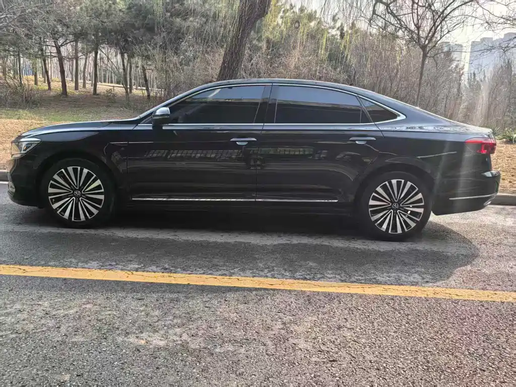 Passat 2020 330TSI Deluxe Edition National VI купить на сайте DeffCars