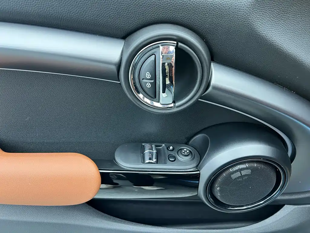 MINI 2022 2.0T COOPER S Artist купить на сайте DeffCars