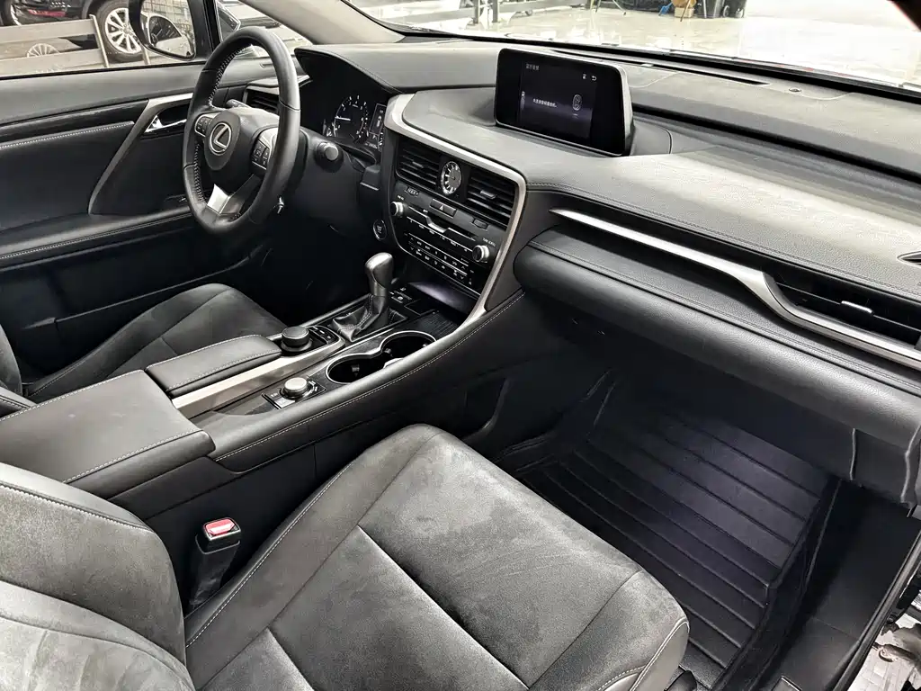 Lexus RX 2016 300 2WD Elite Edition National V купить на сайте DeffCars