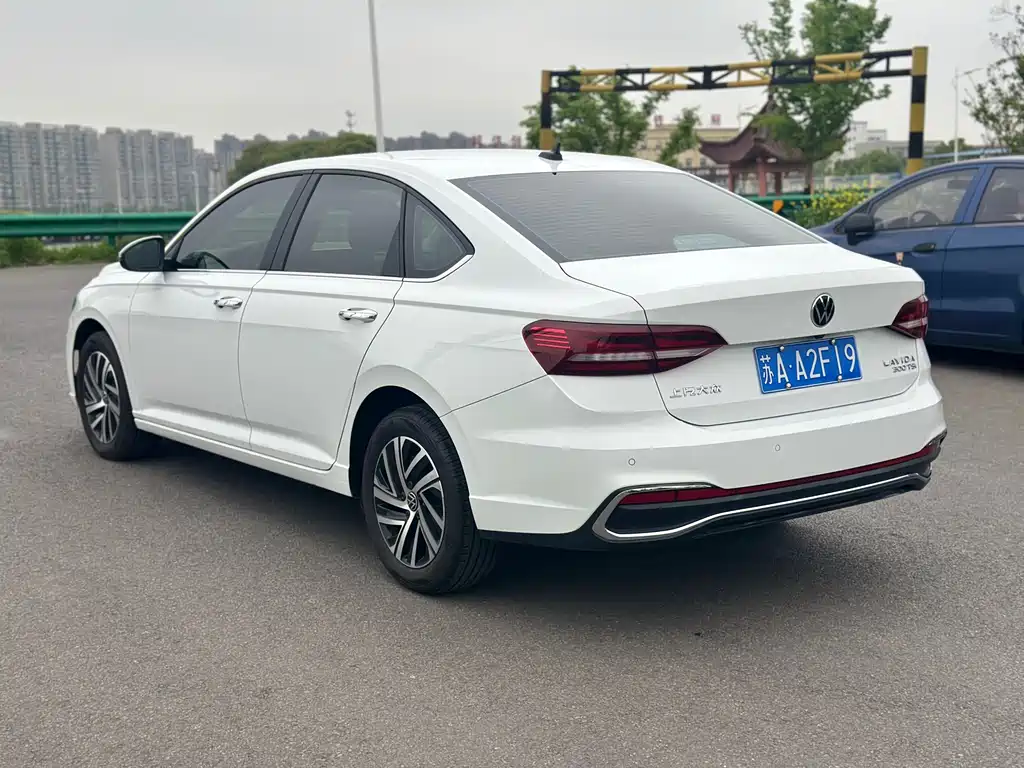 Lavida 2023 300TSI DSG Manyi Edition купить на сайте DeffCars