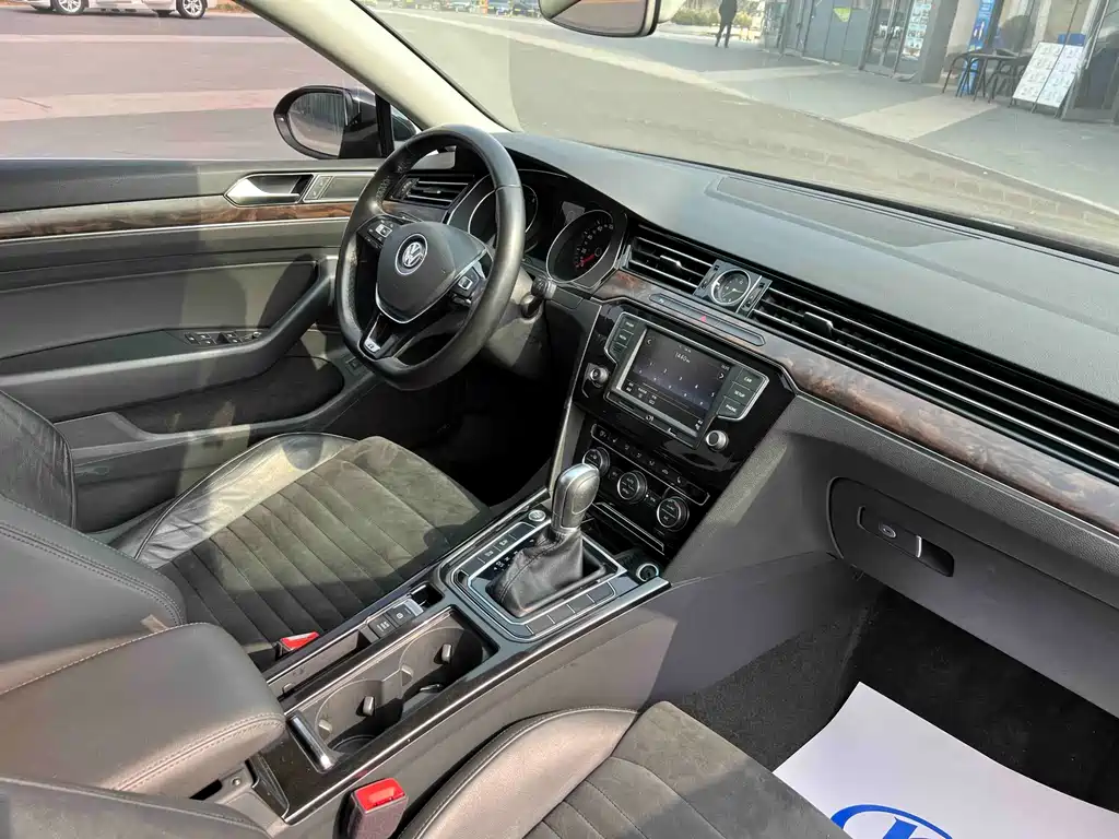 Magotan 2017 330TSI DSG luxury model купить на сайте DeffCars
