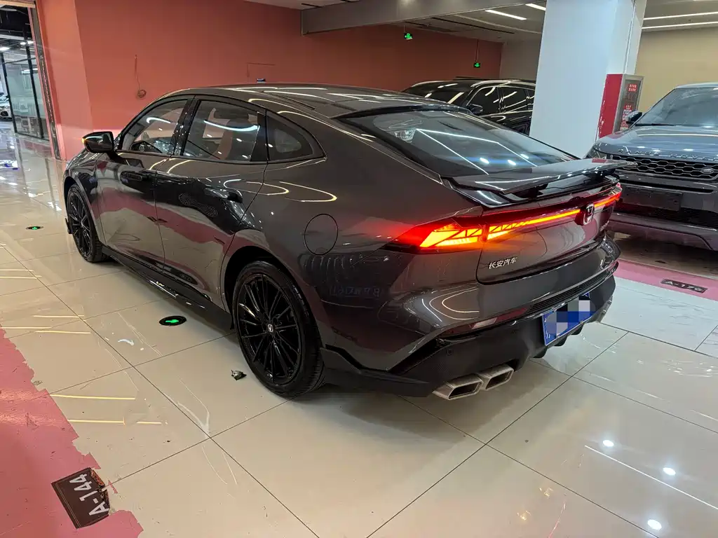Changan UNI-V 2024 1.5T exclusive model купить на сайте DeffCars