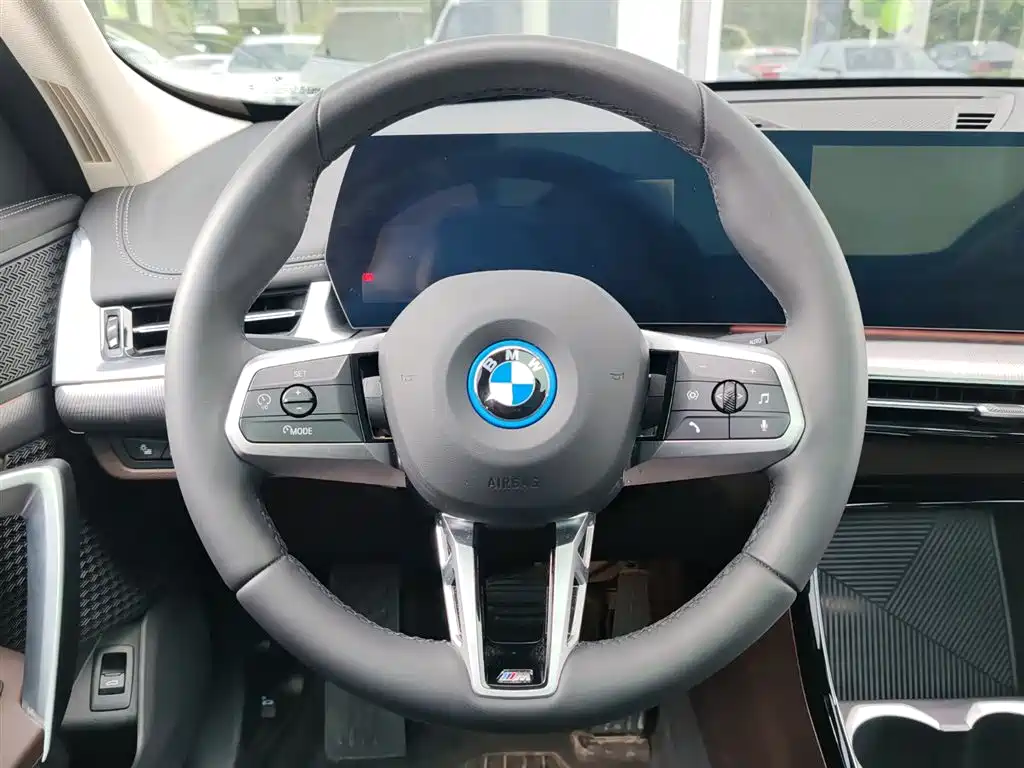 BMW iX1 2025 eDrive25L M Sports Package купить на сайте DeffCars